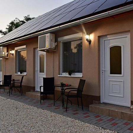 Napfeny Apartman Mako Exterior photo