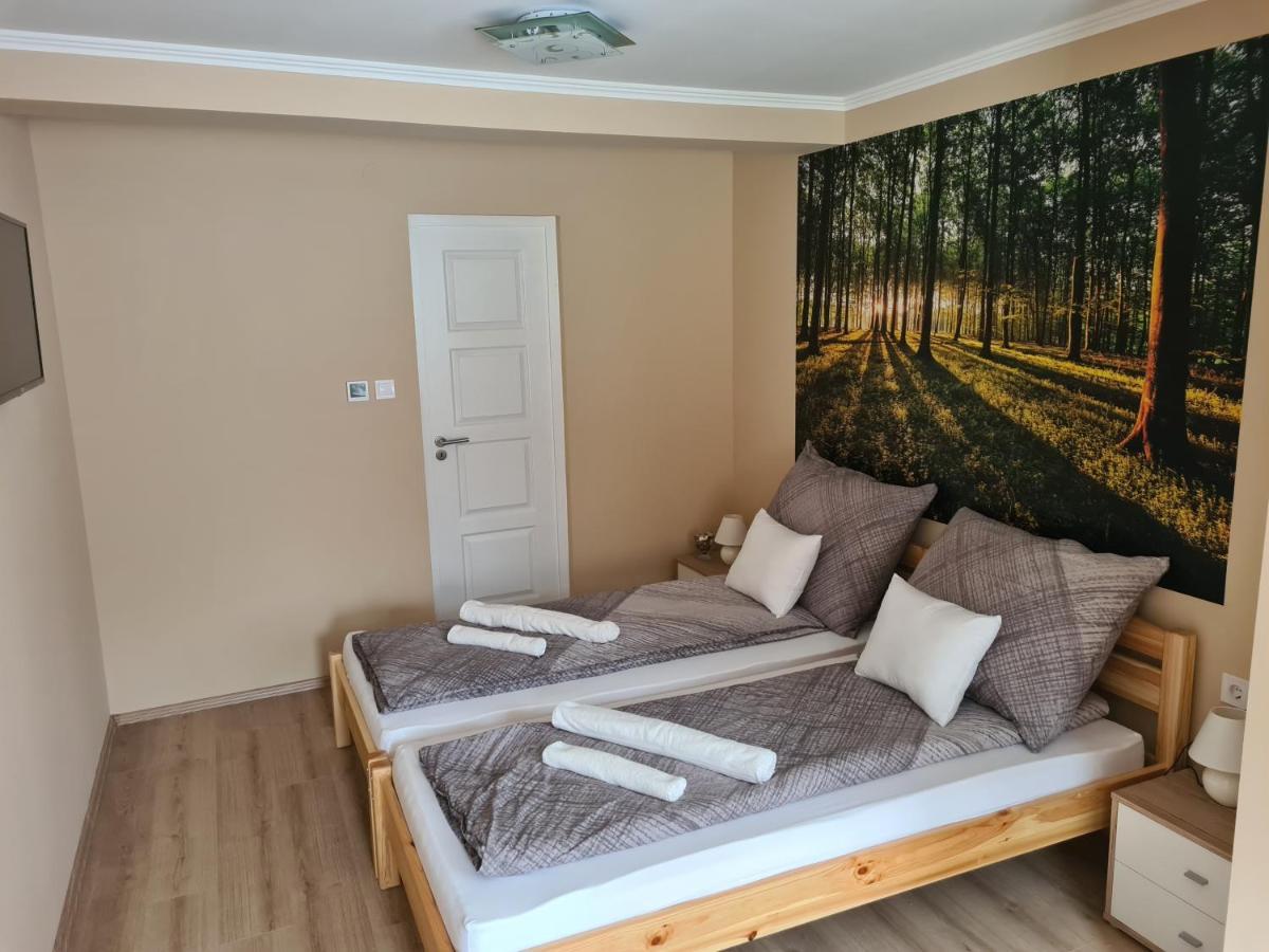 Napfeny Apartman Mako Exterior photo