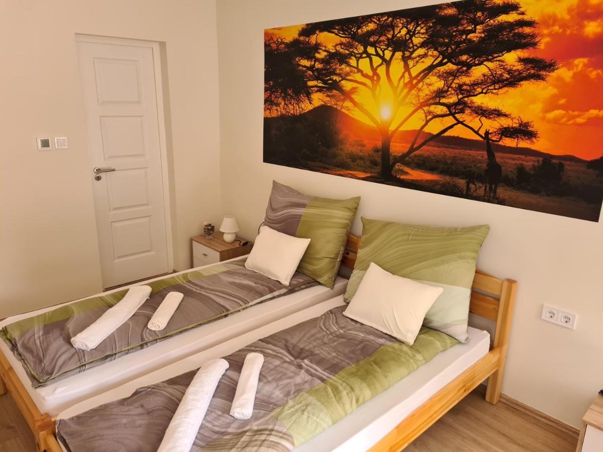 Napfeny Apartman Mako Exterior photo
