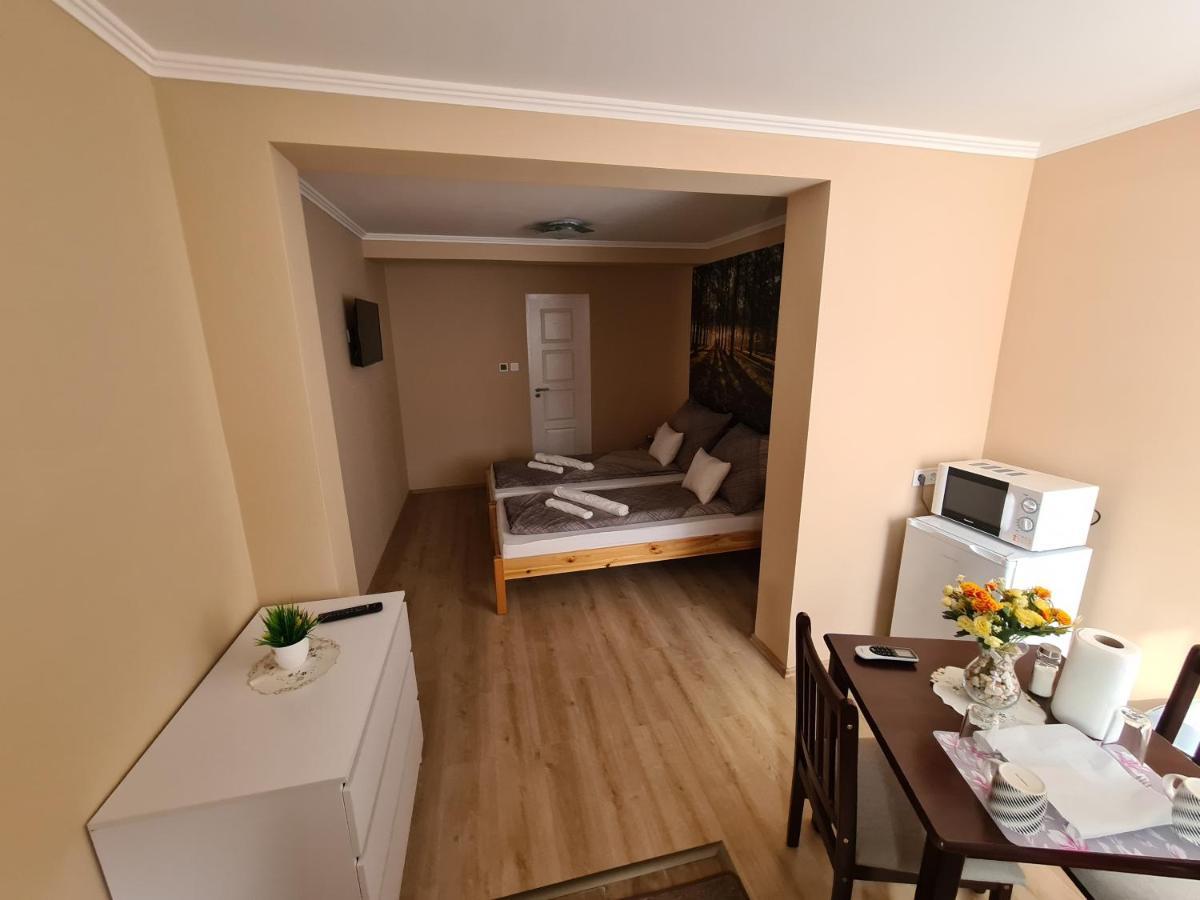Napfeny Apartman Mako Exterior photo